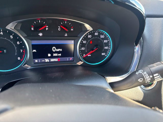 Used 2023 Chevrolet Traverse LT FWD image 9