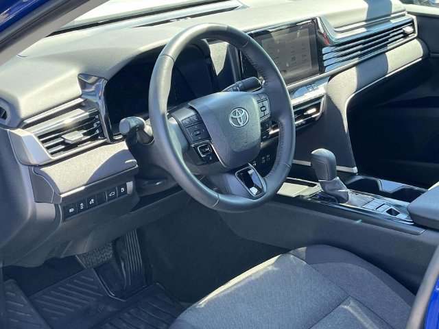 Used 2025 Toyota Camry LE w/ Convenience Package FWD image 12