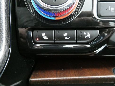 Certified 2024 GMC Yukon XL Denali Ultimate image 37