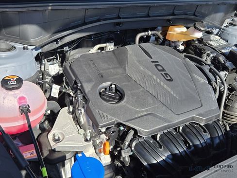 Certified 2025 Kia Sorento LX image 18