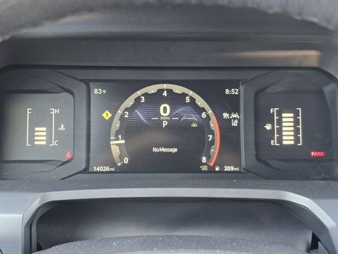 Certified 2025 Toyota Tacoma SR5 AWD/4WD image 15
