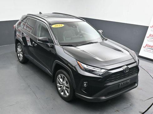 Used 2023 Toyota RAV4 XLE Premium image 24