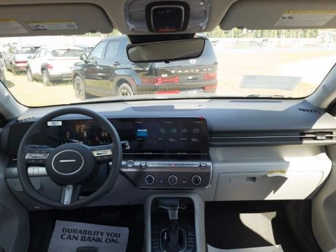 New 2027 Hyundai Kona SE FWD image 19