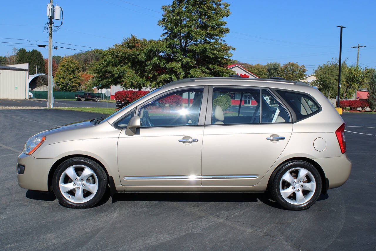 Used 2007 Kia Rondo EX w/ Premium Pkg FWD image 2