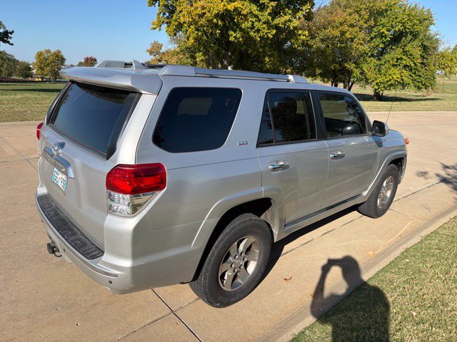Used 2012 Toyota 4Runner SR5 AWD/4WD image 3