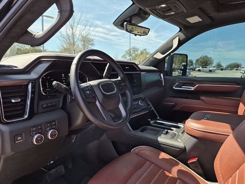 Used 2025 GMC Sierra 2500 Denali Ultimate image 30