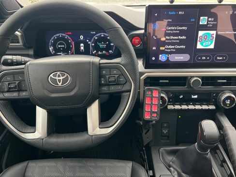 Used 2026 Toyota Tacoma TRD Off-Road w/ TRD Off Road Premium Package AWD/4WD image 14