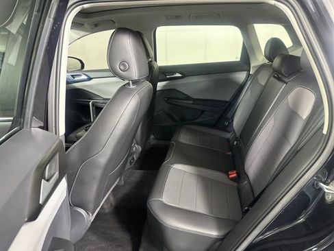 Used 2023 Volkswagen Taos SE w/ Panoramic Sunroof Package image 24