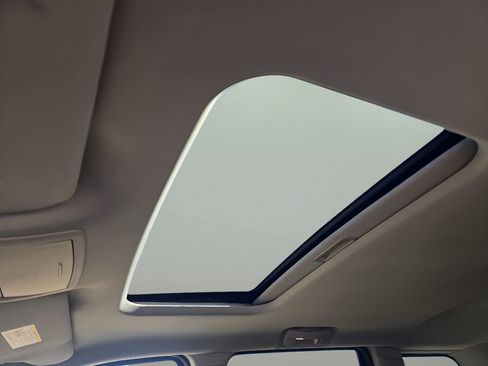 Used 2010 Jeep Grand Cherokee Limited w/ Mopar Chrome Edition Group image 24