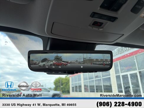 Used 2024 Toyota Sienna Limited AWD/4WD image 19