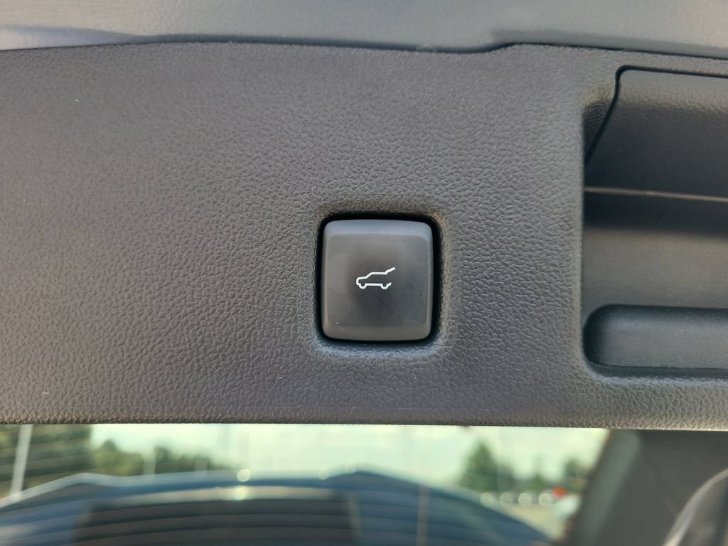 Used 2025 Ford Escape ST-Line Select AWD/4WD image 11