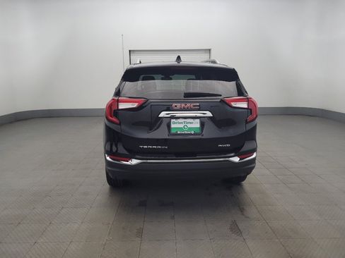 Used 2022 GMC Terrain SLT w/ Tech Package image 6