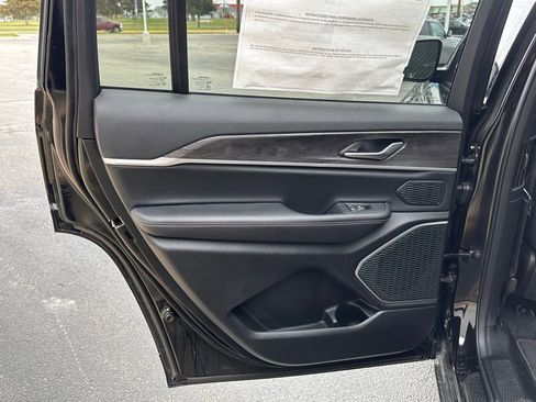 New 2026 Jeep Grand Cherokee L Limited w/ Limited Altitude Package image 15