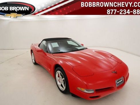 Used 2000 Chevrolet Corvette Convertible w/ Performance Handling Pkg image 1