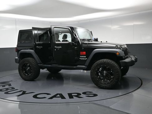 Used 2017 Jeep Wrangler Unlimited Sport w/ Quick Order Package 24S AWD/4WD image 15