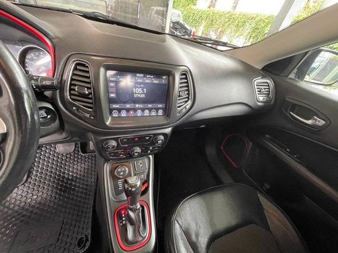 Used 2019 Jeep Compass Trailhawk AWD/4WD image 8