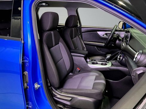 Used 2025 Chevrolet Blazer LT image 28