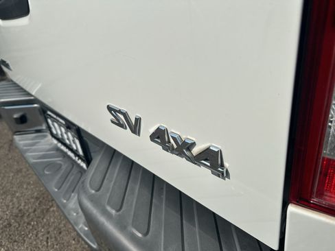 Used 2016 Nissan Frontier SV AWD/4WD image 8