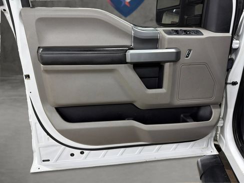 Used 2016 Ford F150 XLT w/ Equipment Group 301A Mid AWD/4WD image 31