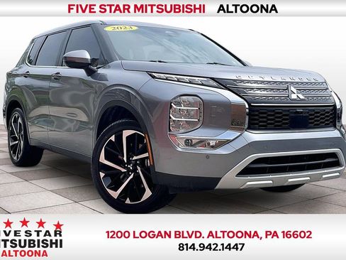 Used 2023 Mitsubishi Outlander SE AWD/4WD image 1