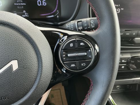 Certified 2025 Kia Soul GT-Line FWD image 20