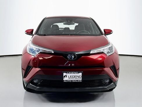 Used 2018 Toyota C-HR XLE FWD image 2