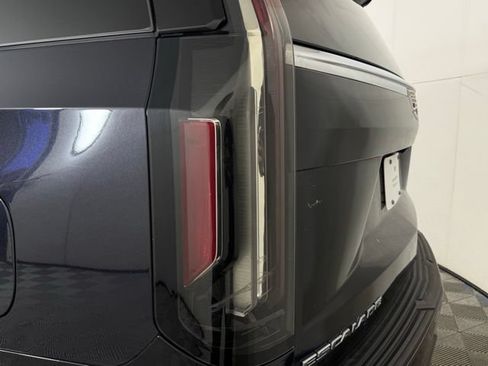 Certified 2024 Cadillac Escalade ESV Premium Luxury Platinum AWD/4WD image 9