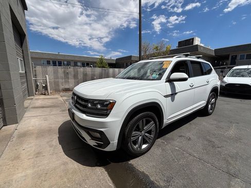 Used 2019 Volkswagen Atlas SEL R-Line AWD/4WD image 3