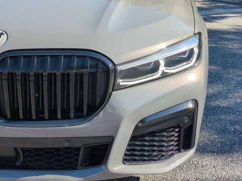 Used 2022 BMW 750i xDrive w/ Executive Package image 11