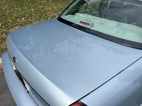 Used 2004 Ford Crown Victoria image 46