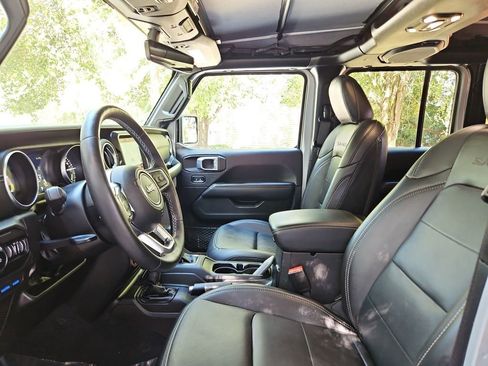 Used 2022 Jeep Wrangler Unlimited Sahara w/ Cold Weather Group image 24