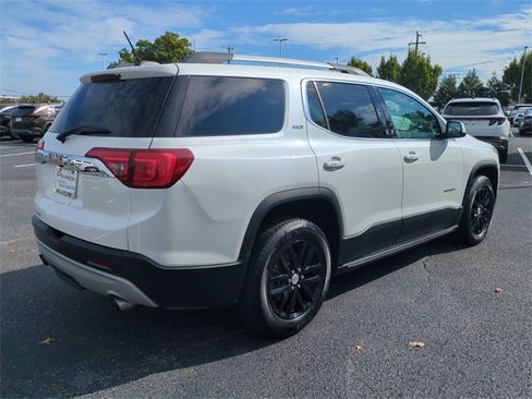 Used 2018 GMC Acadia SLT image 4