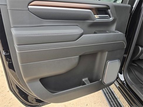 New 2026 GMC Sierra 2500 Denali w/ Denali Reserve Package image 11