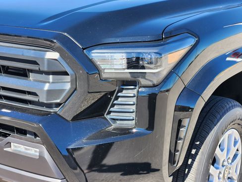 New 2025 Toyota Tacoma SR5 w/ Blackout Package (GST) image 10