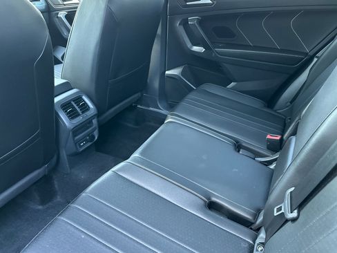 Certified 2024 Volkswagen Tiguan SE R-Line image 12
