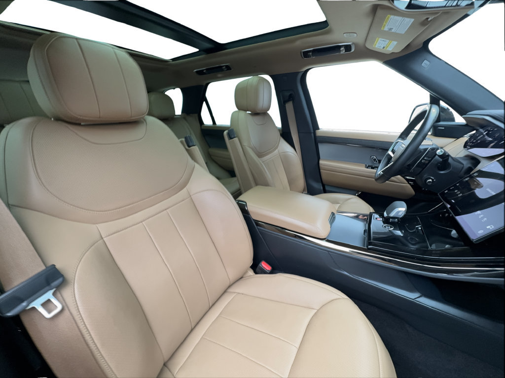 Used 2024 Land Rover Range Rover Sport SE AWD/4WD image 32
