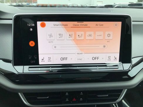 New 2026 Volkswagen Atlas Peak Edition image 26