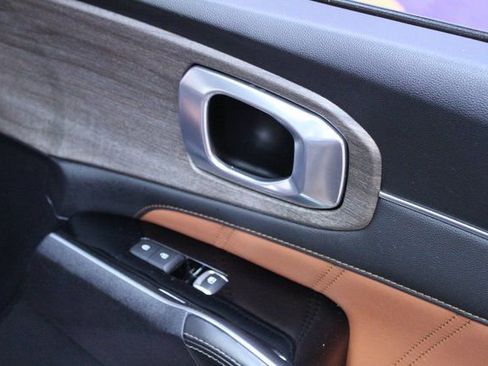 Used 2021 Kia Sorento SX Prestige image 13