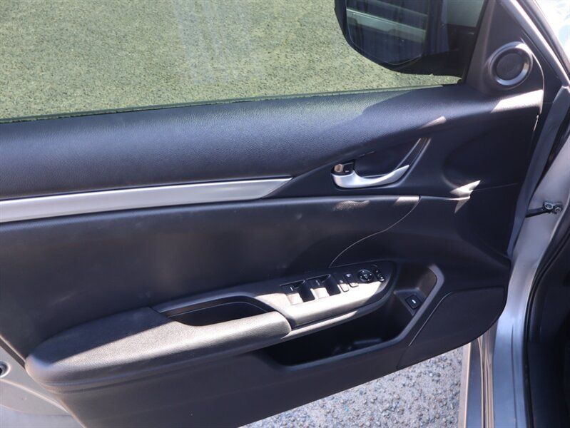 Used 2019 Honda Civic Sport image 17