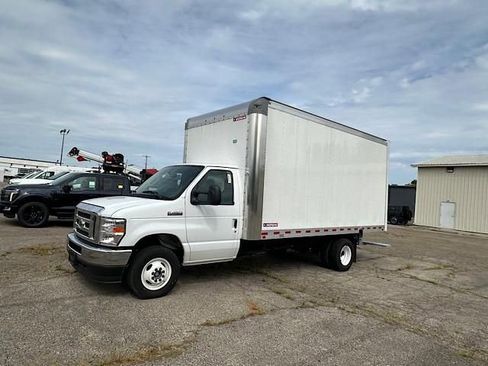 New 2024 Ford E-450 and Econoline 450 Super Duty w/ Power Windows & Locks Group image 2