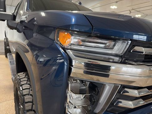 Used 2022 Chevrolet Silverado 3500 High Country w/ Z71 Off-Road Package AWD/4WD image 42