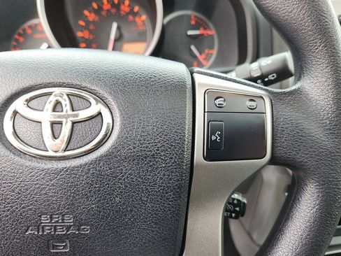 Used 2010 Toyota 4Runner Limited image 17