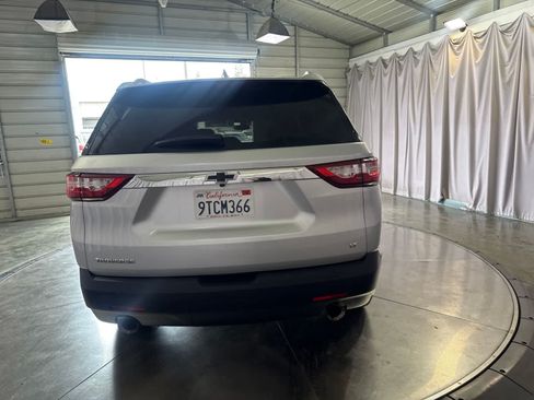 Used 2018 Chevrolet Traverse LT FWD image 6