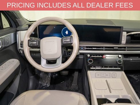 Used 2024 Hyundai Santa Fe Limited FWD image 11