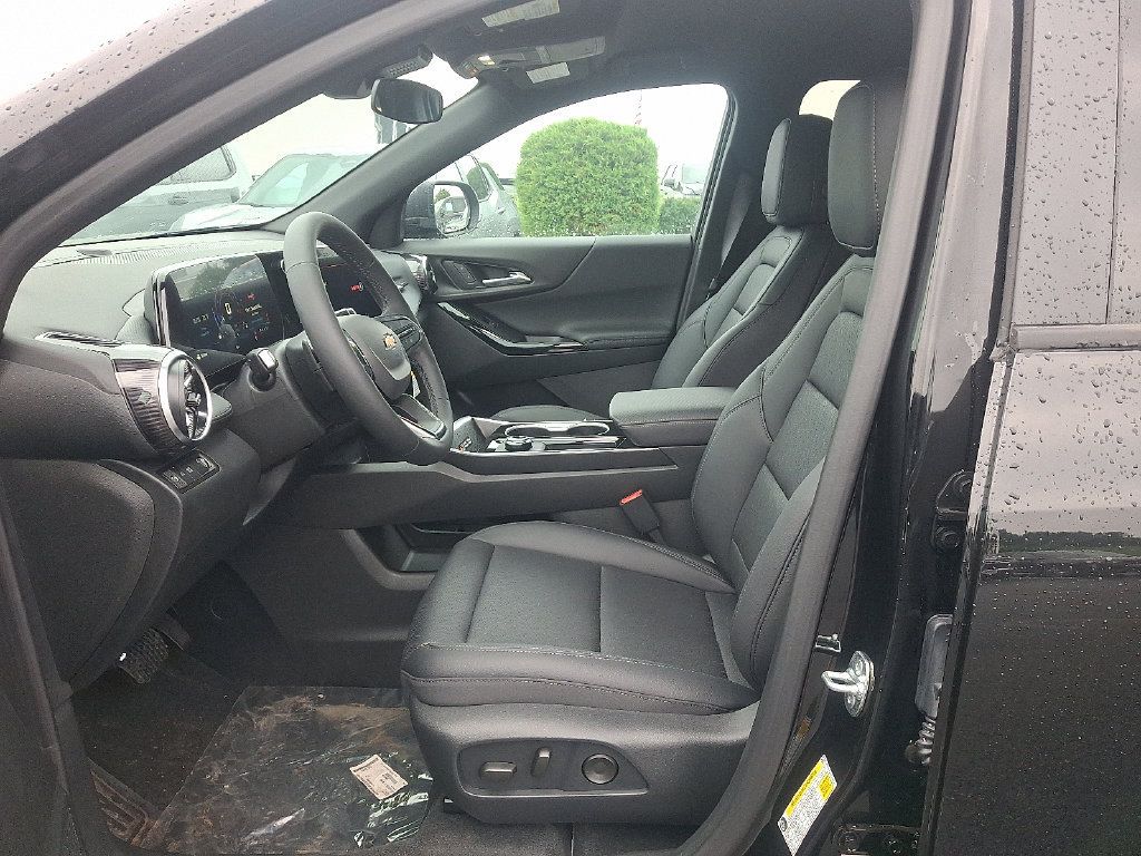 New 2027 Chevrolet Equinox LT w/ Convenience Package II FWD image 6