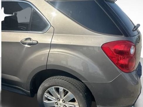 Used 2011 Chevrolet Equinox LT AWD/4WD image 3
