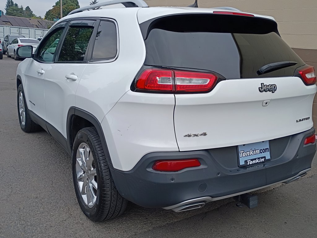 Used 2016 Jeep Cherokee Limited w/ Luxury Group AWD/4WD image 7