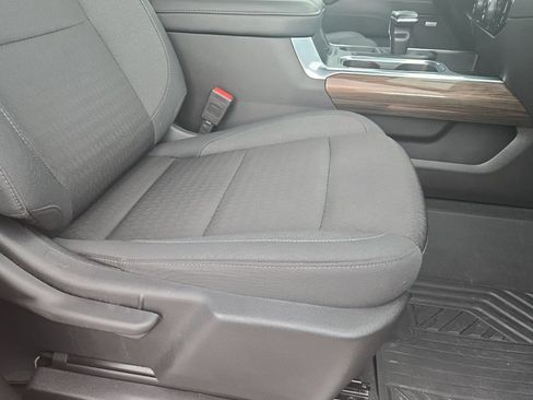 Used 2024 Chevrolet Silverado 1500 LT Trail Boss w/ Convenience Package II AWD/4WD image 19