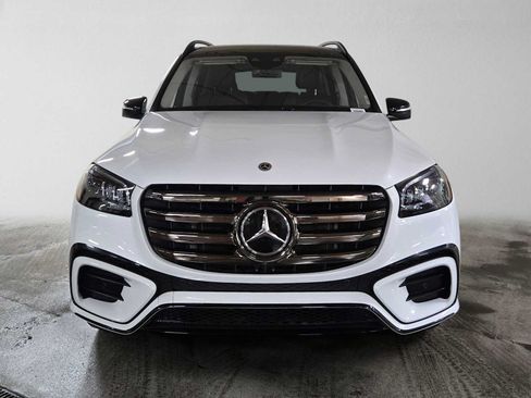 Used 2024 Mercedes-Benz GLS 580 4MATIC image 7