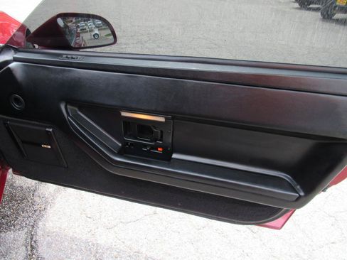 Used 1989 Chevrolet Corvette Coupe RWD image 34